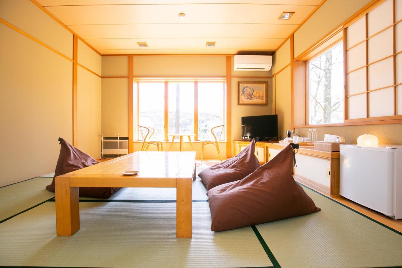 Ryosha Tsukiakari Bed & Breakfast Yamanakako Eksteriør bilde